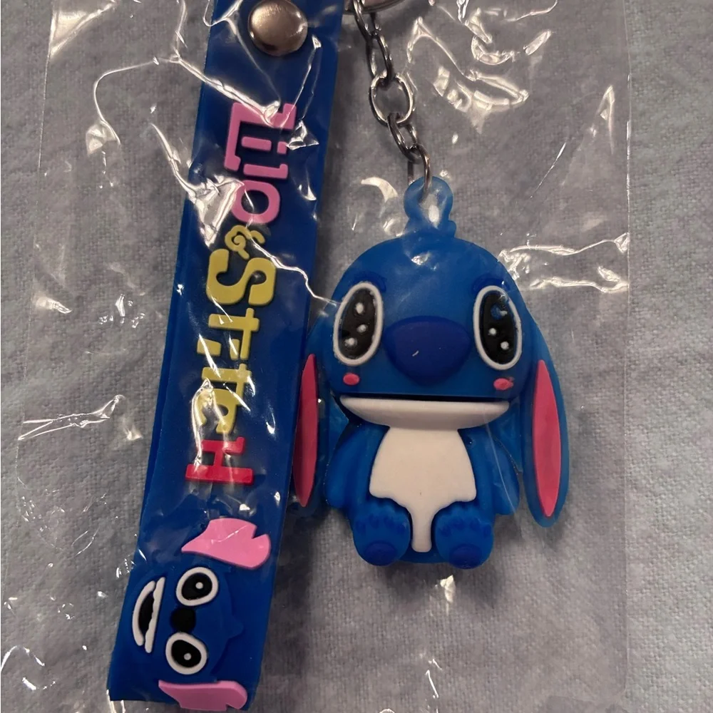 Lilo & Stitch Keychain - Picture 2 of 4